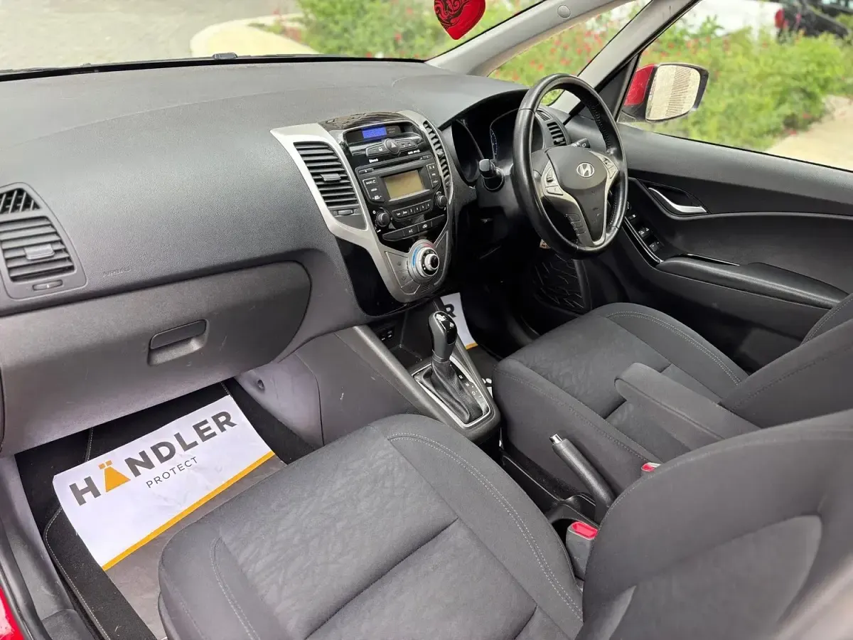 Used Hyundai i20 SE 2020 Red Hatchback