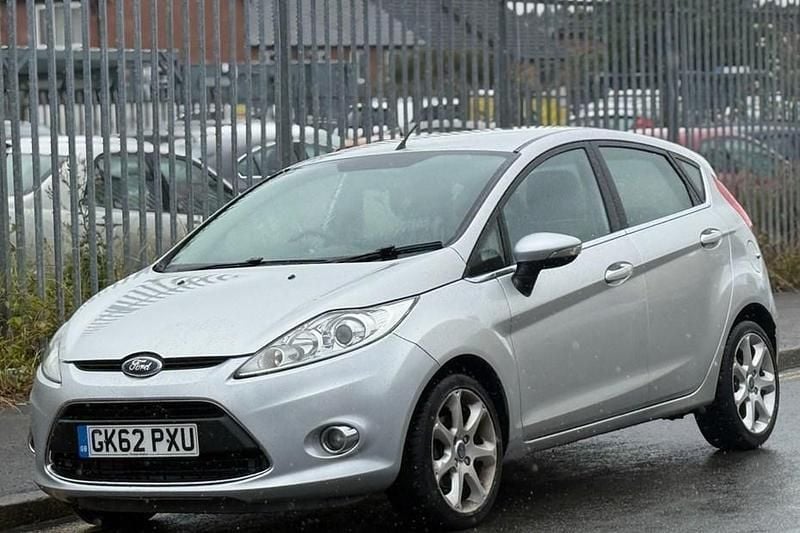 Silver Used 2012 Ford Fiesta Zetec Hatchback | £2,495 (Super price) - Image 1/1