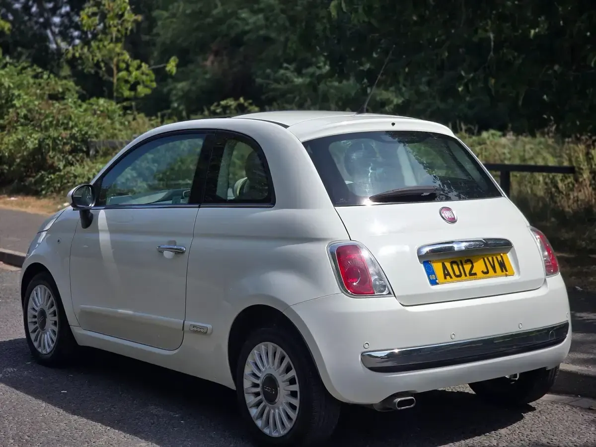 Used Fiat 500 Lounge 69 HP (50 kW) 2012 White Hatchback