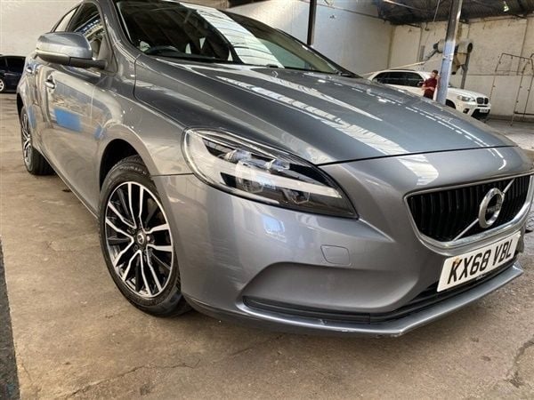 Grey Used 2018 Volvo V40 Momentum Estate | £10,995 (Fair price) - Image 1/1