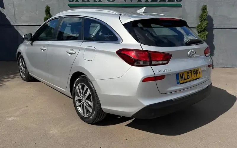 Used Hyundai i30 SE 140 HP (102 kW) 2019 Estate