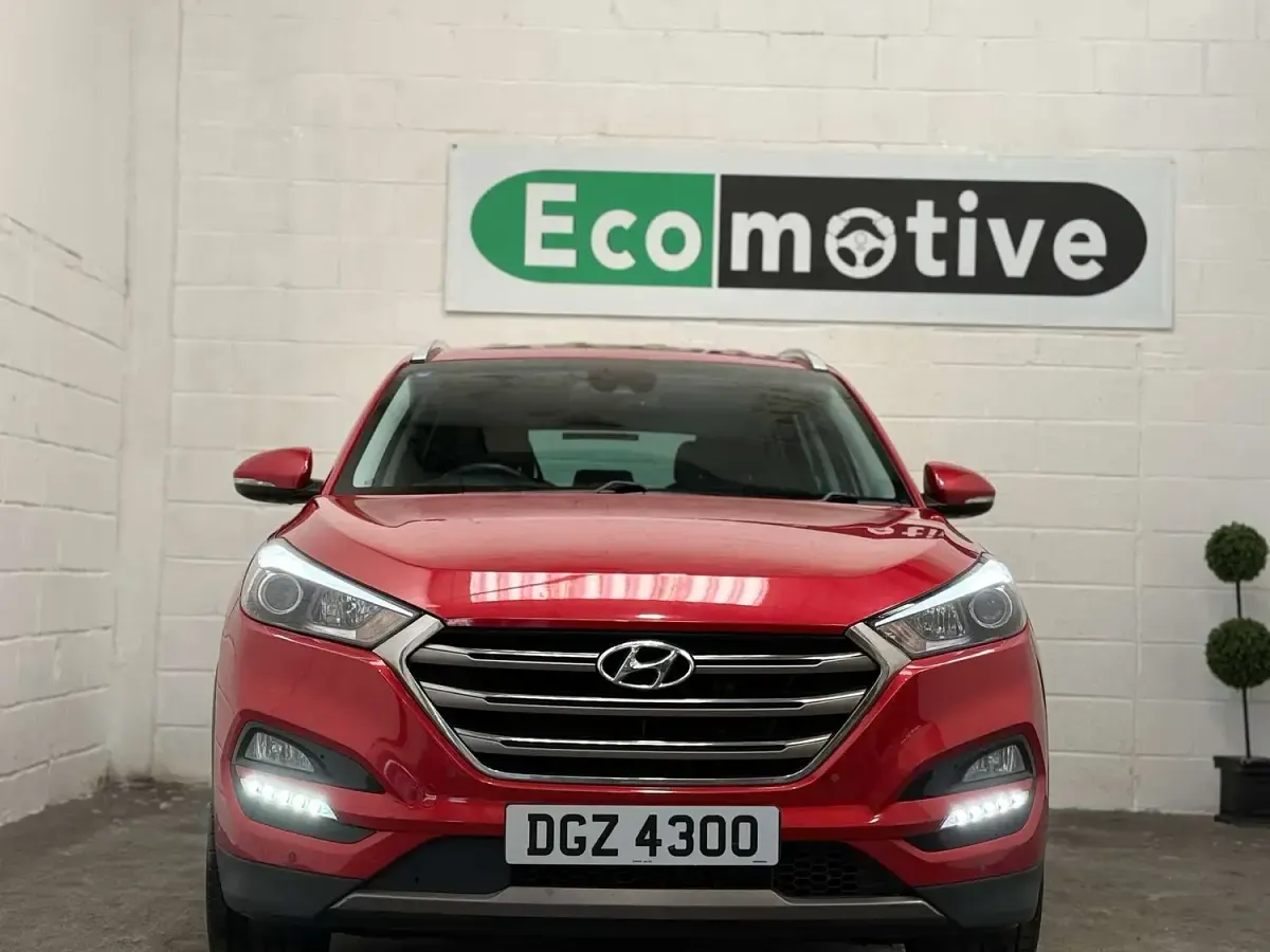 Used Hyundai Tucson Premium 141 HP (103 kW) 2016 Red SUV