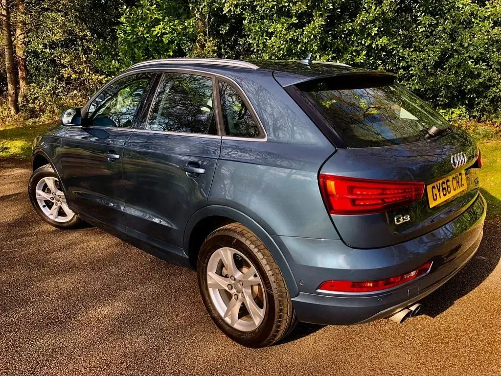 Used Audi Q3 Advanced 180 HP (132 kW) 2016 Blue SUV