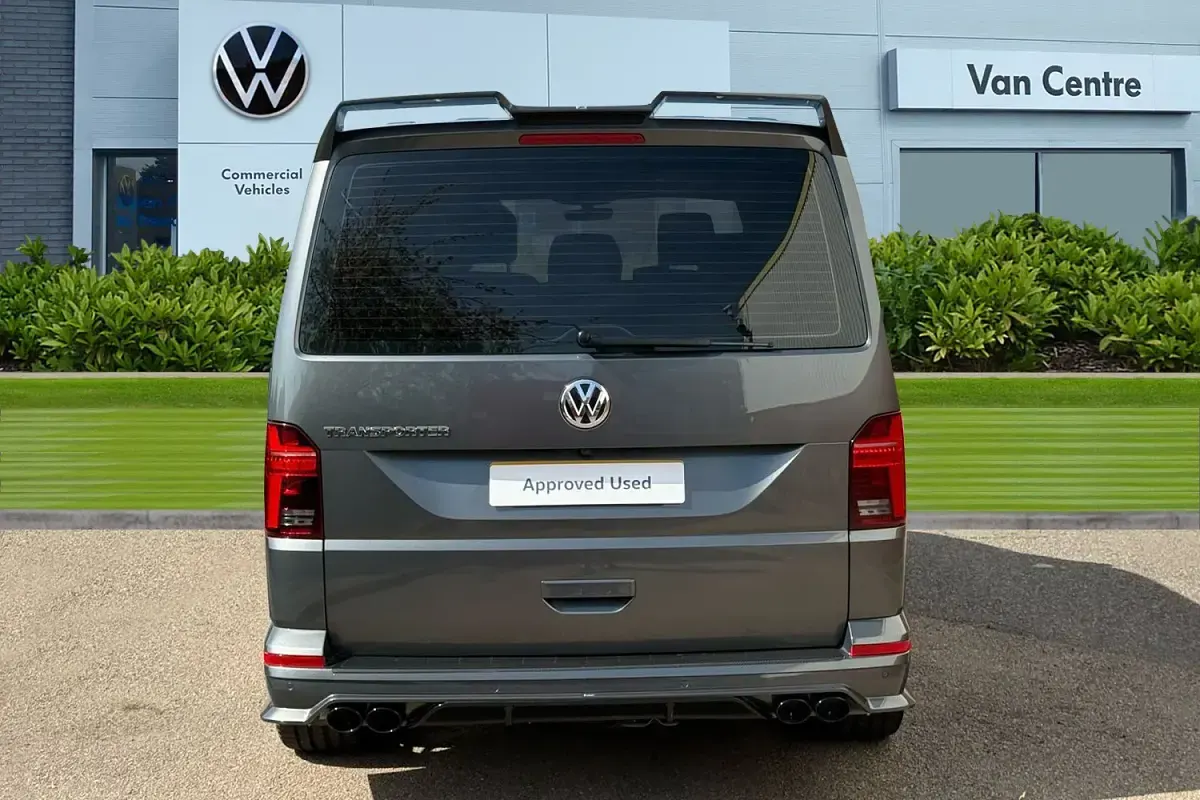 Second-hand VW Transporter Sportline 204 CP (150 kW) 2024 Gri Van