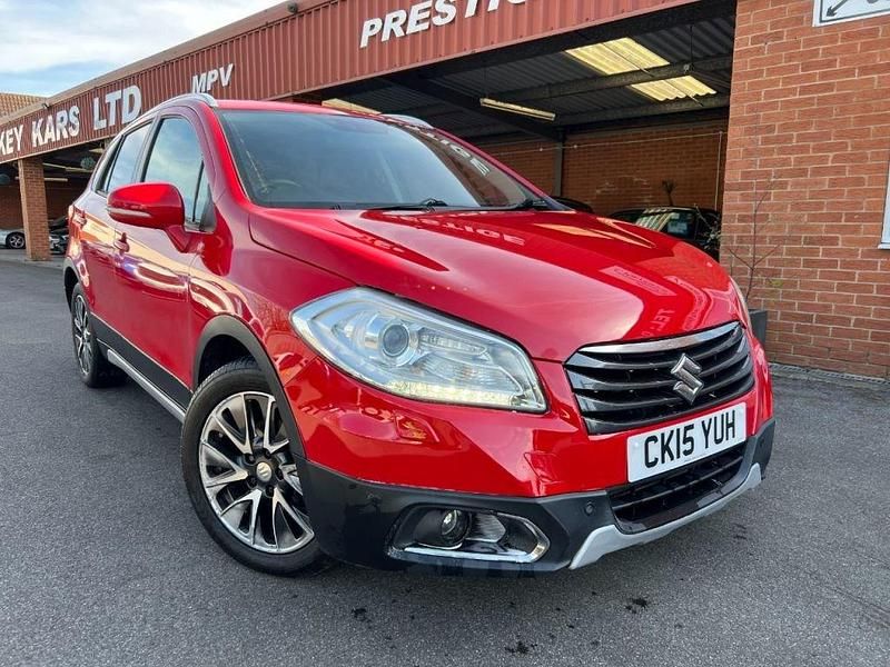 Used Suzuki SX4 SZ5 120 HP (88 kW) 2015 Red Hatchback