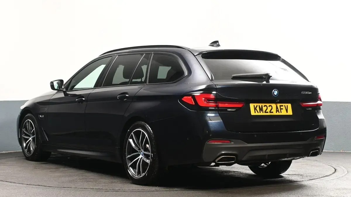 Usado BMW 530e M Sport 288 HP (211 kW) 2022 Preto Carrinha