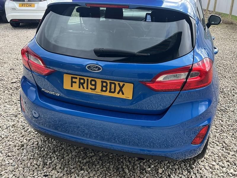Used Ford Fiesta Zetec 100 HP (73 kW) 2019 Blue Hatchback