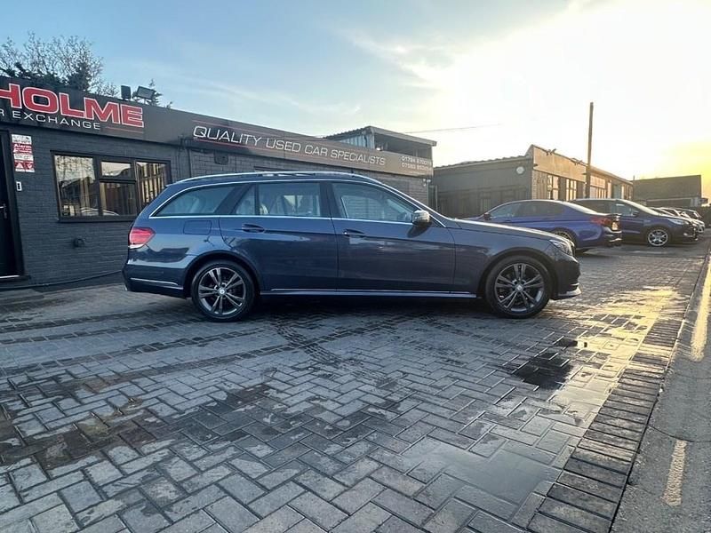 Begagnad Mercedes E220 SE 2015 Blå Kombi