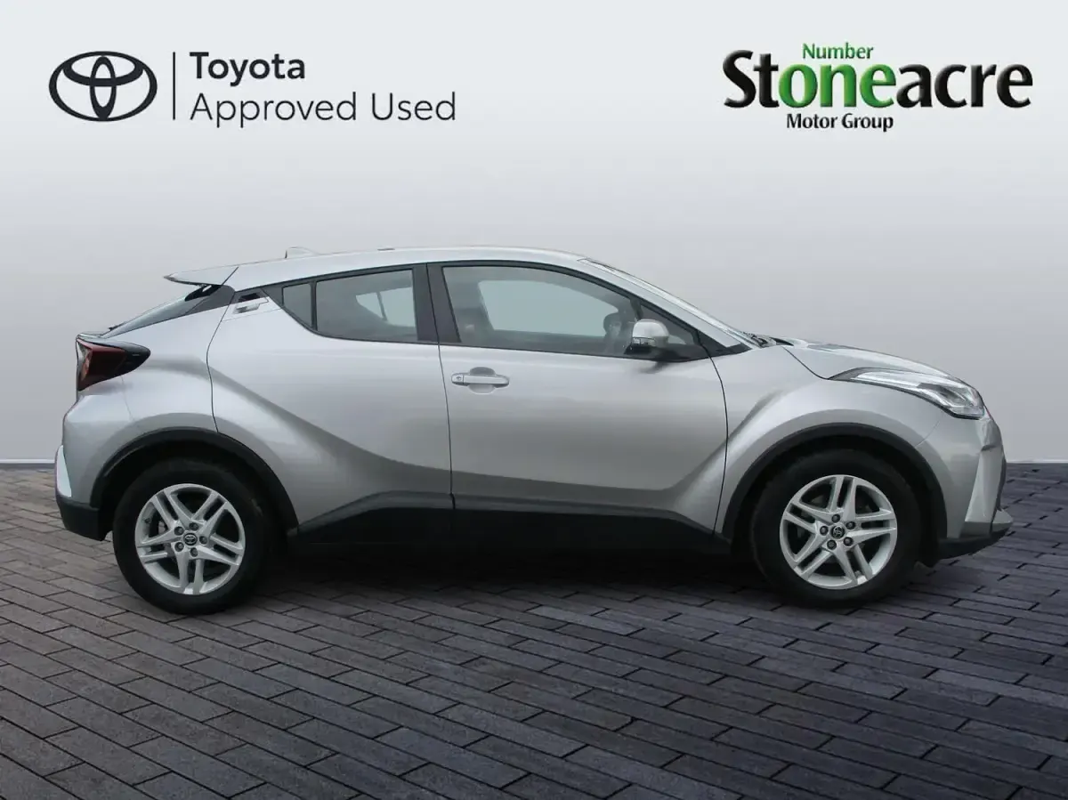 Used Toyota C-HR 140 HP (102 kW) 2023 Silver SUV
