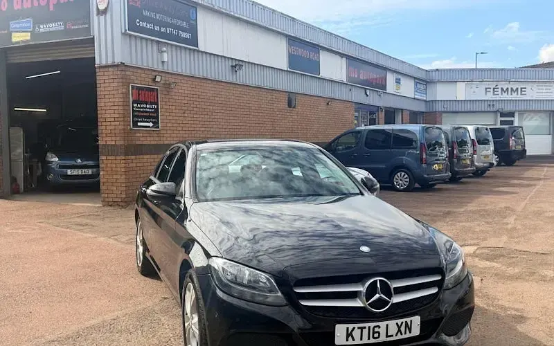 Used Mercedes C200 Executive 184 HP (135 kW) 2016 Sedan