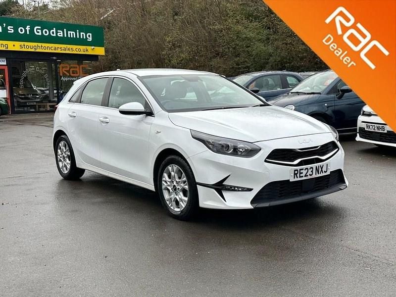 White Used 2023 Kia Ceed Hatchback | £13,300 (Good price) - Image 1/4