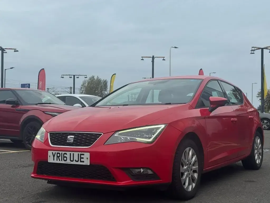 Second-hand Seat Leon SE 110 CP (80 kW) 2016 Roșu Hatchback