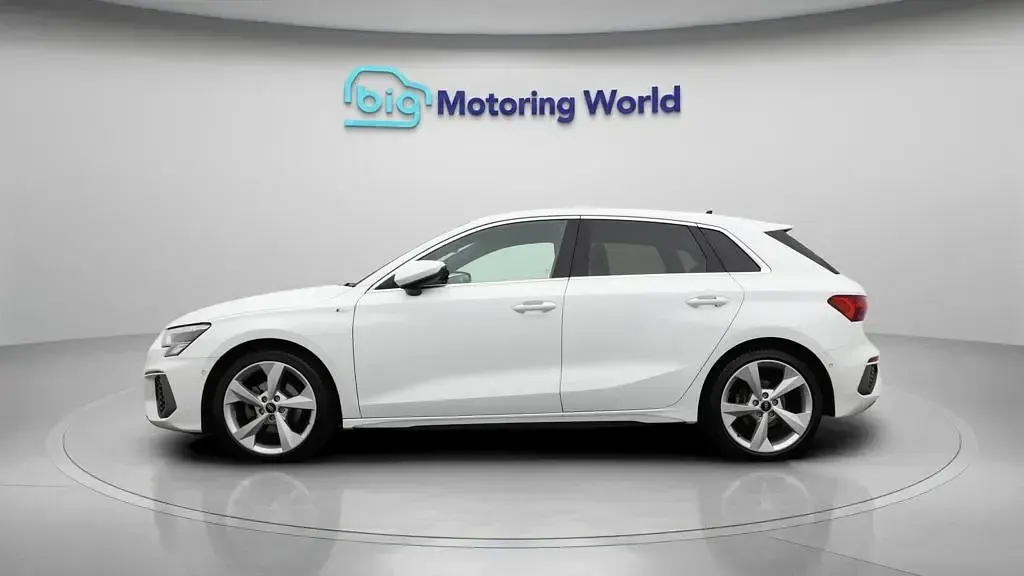 Used Audi A3 Sportback S-Line 150 HP (110 kW) 2023 White Hatchback
