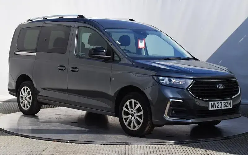 Used Ford Tourneo Connect Titanium 122 HP (89 kW) 2023 MPV