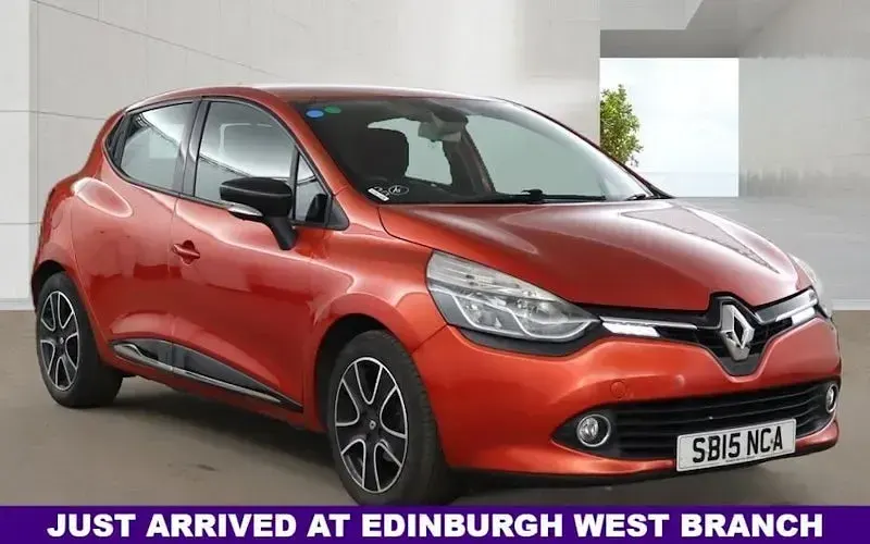 Used Renault Clio Dynamique 75 HP (55 kW) 2015 Hatchback