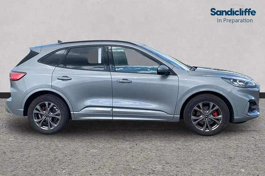 Usado Ford Kuga ST-Line 190 HP (139 kW) 2022 SUV
