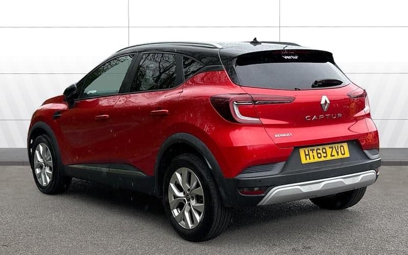 Used Renault Captur Iconic 101 HP (74 kW) 2020 Other SUV