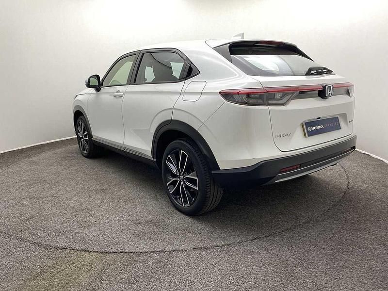 Used Honda HR-V Elegance 131 HP (96 kW) 2022 Platinum white SUV