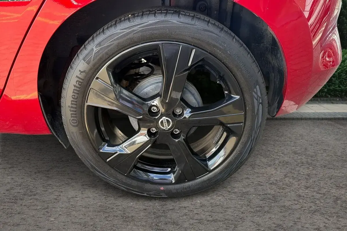 Used Nissan Micra S 100 HP (73 kW) 2019 Red Hatchback