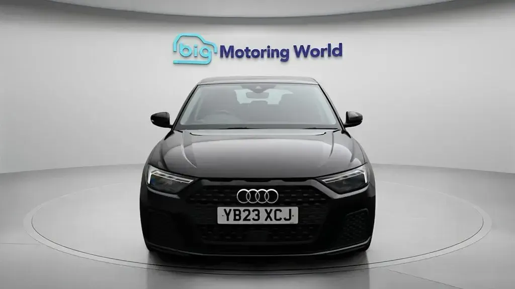Second-hand Audi A1 Sportback 95 CP (69 kW) 2023 Negru Hatchback