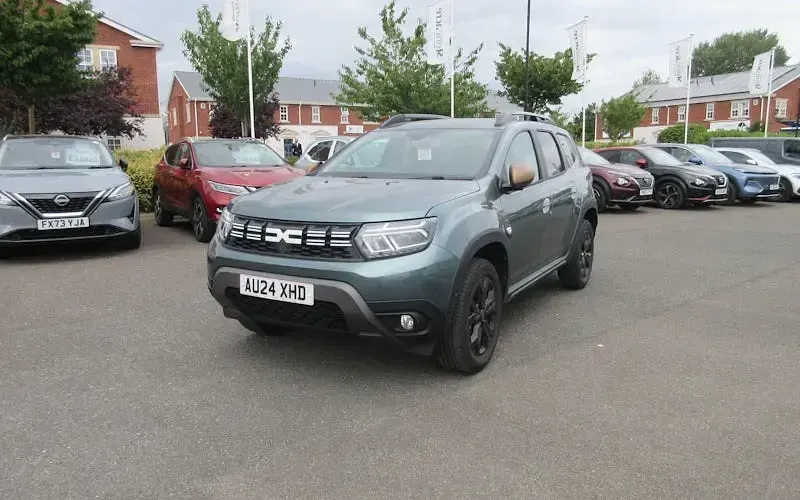 Used Dacia Duster Extreme 130 HP (95 kW) 2023 Green SUV