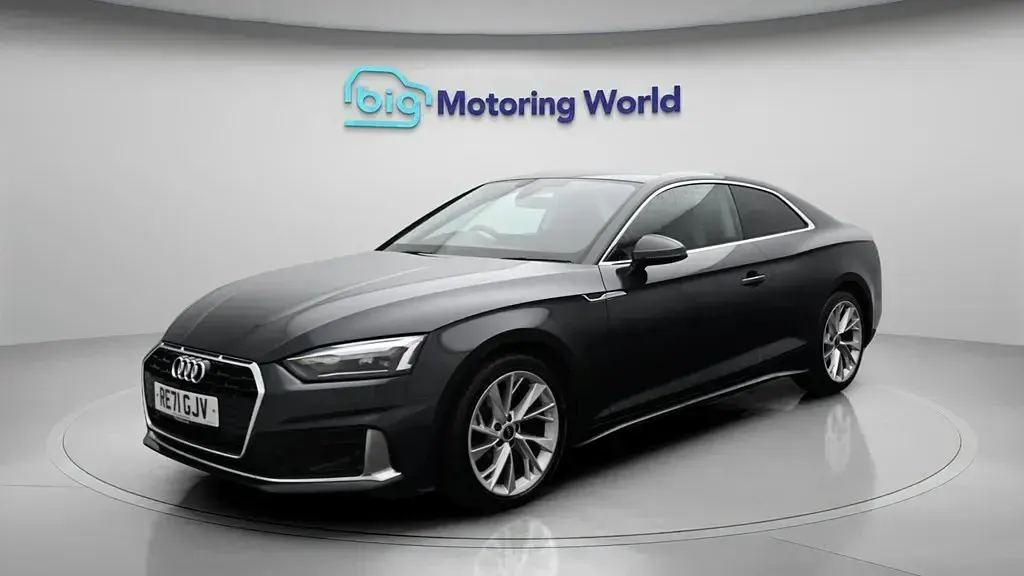 Usado Audi A5 Sport 163 CV (119 kW) 2021 Gris Coupe