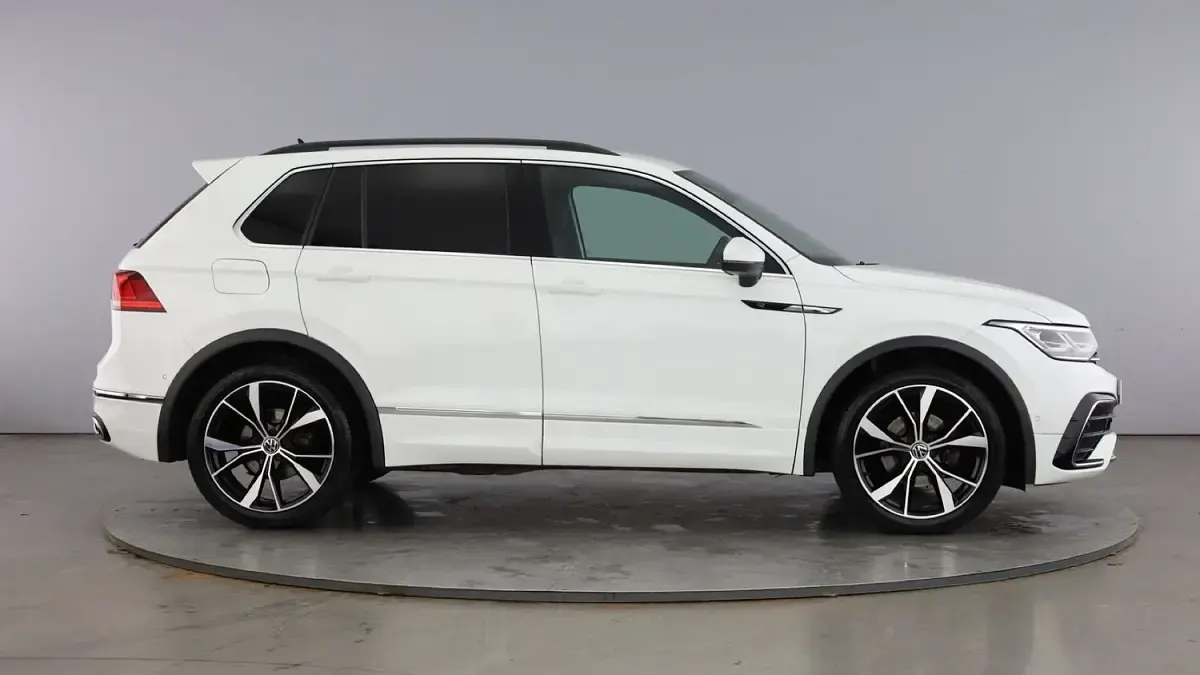 Used VW Tiguan R-line 150 HP (110 kW) 2023 White SUV