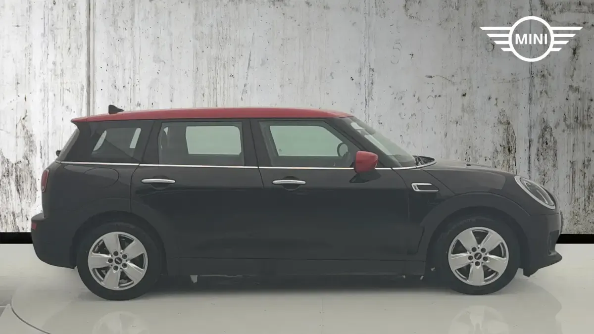 Gebraucht Mini Cooper Clubman Classic 134 PS (98 kW) 2022 Schwarz Kombi