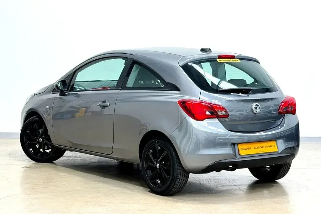Used Vauxhall Corsa SRi 75 HP (55 kW) 2017 Grey Hatchback