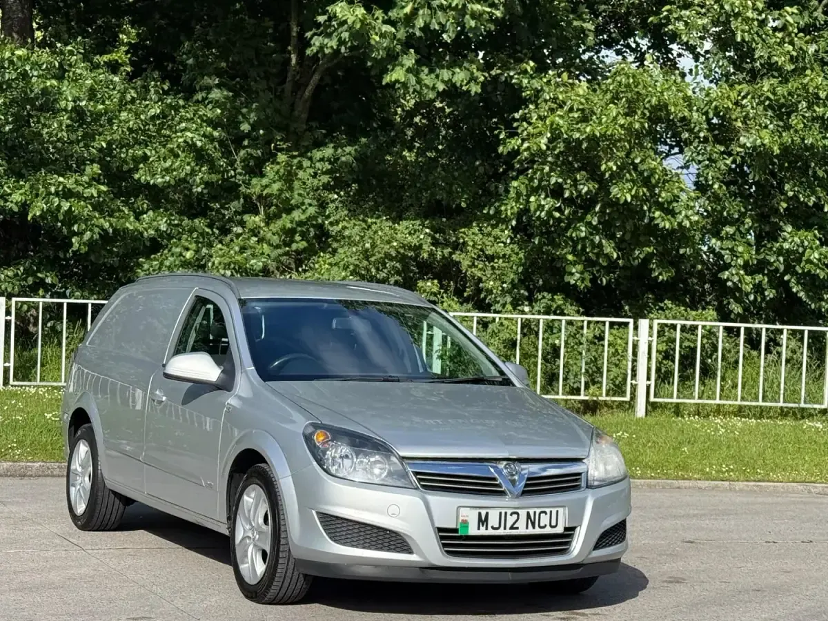 Used Vauxhall Astra Sportive 110 HP (80 kW) 2012 Silver Van