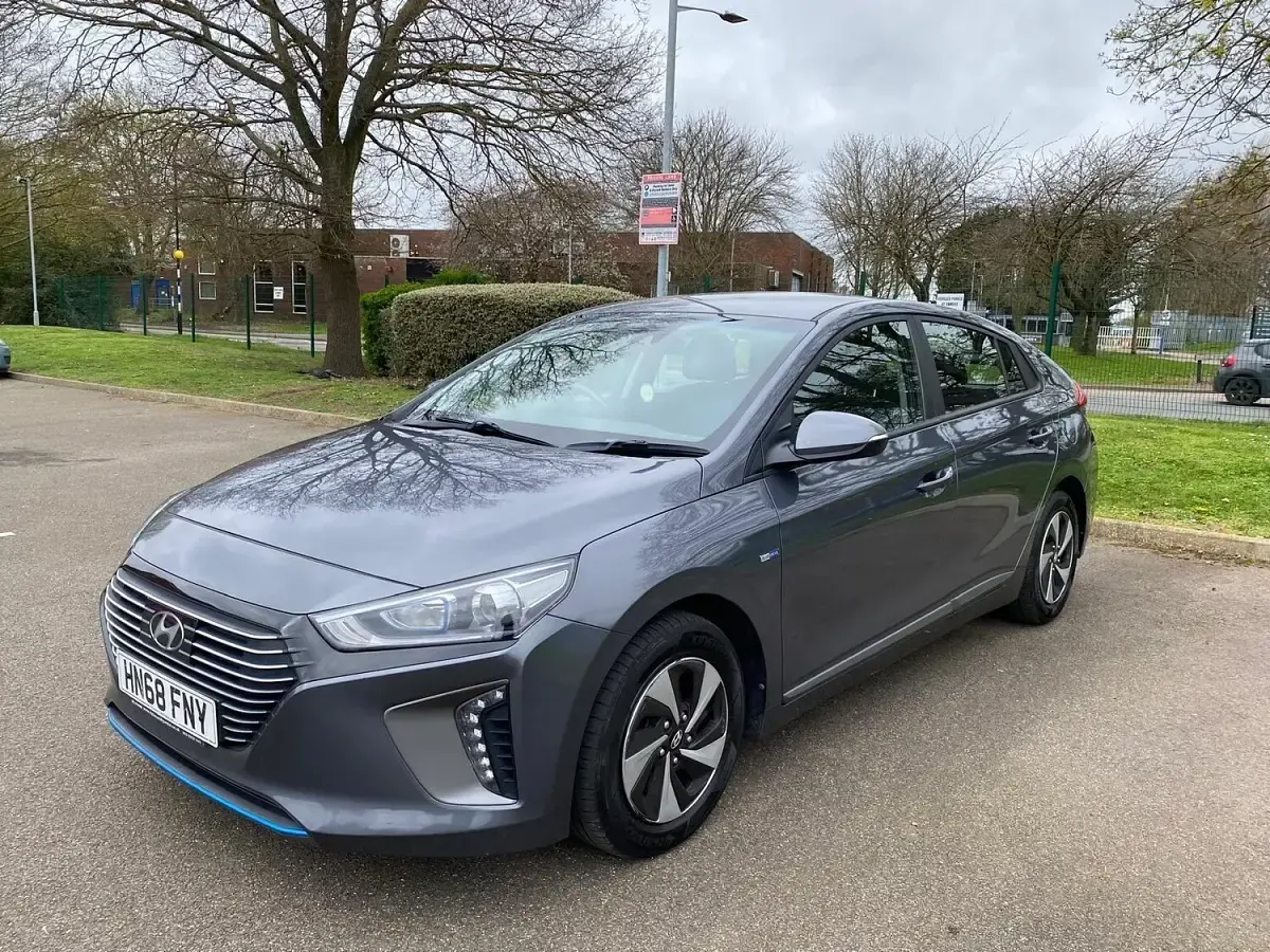 Used Hyundai Ioniq SE 141 HP (103 kW) 2018 Grey Hatchback