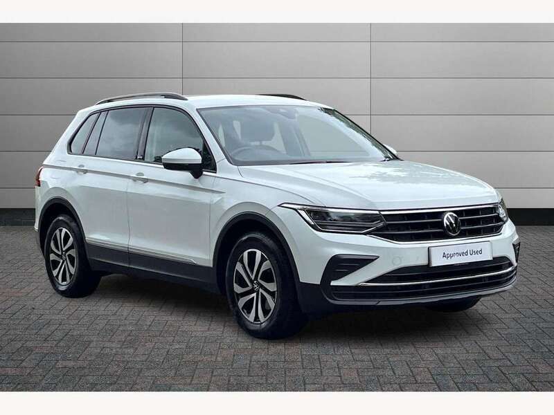 Pure white Used 2022 VW Tiguan Active SUV | £22,495 (Fair price) - Image 1/4
