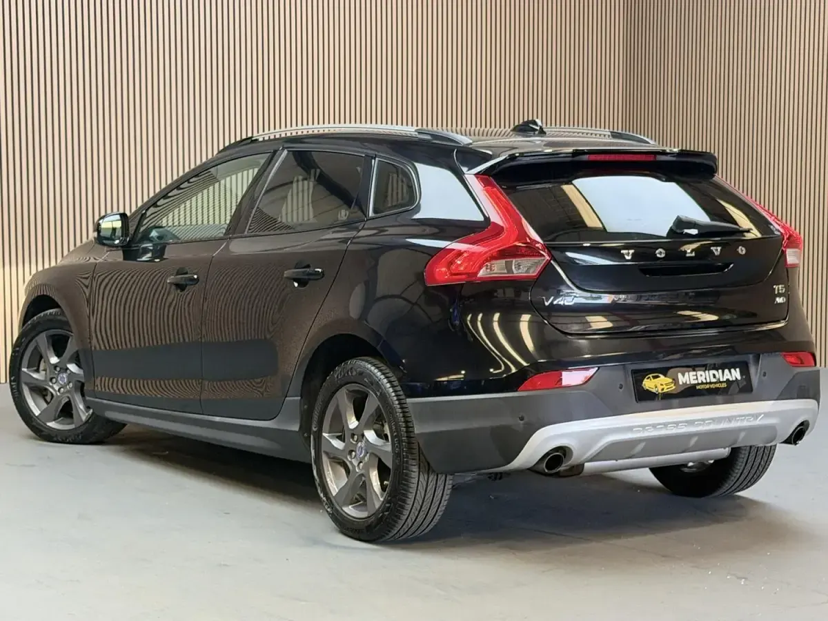 Used Volvo V40 R-Design 2013 Black Hatchback