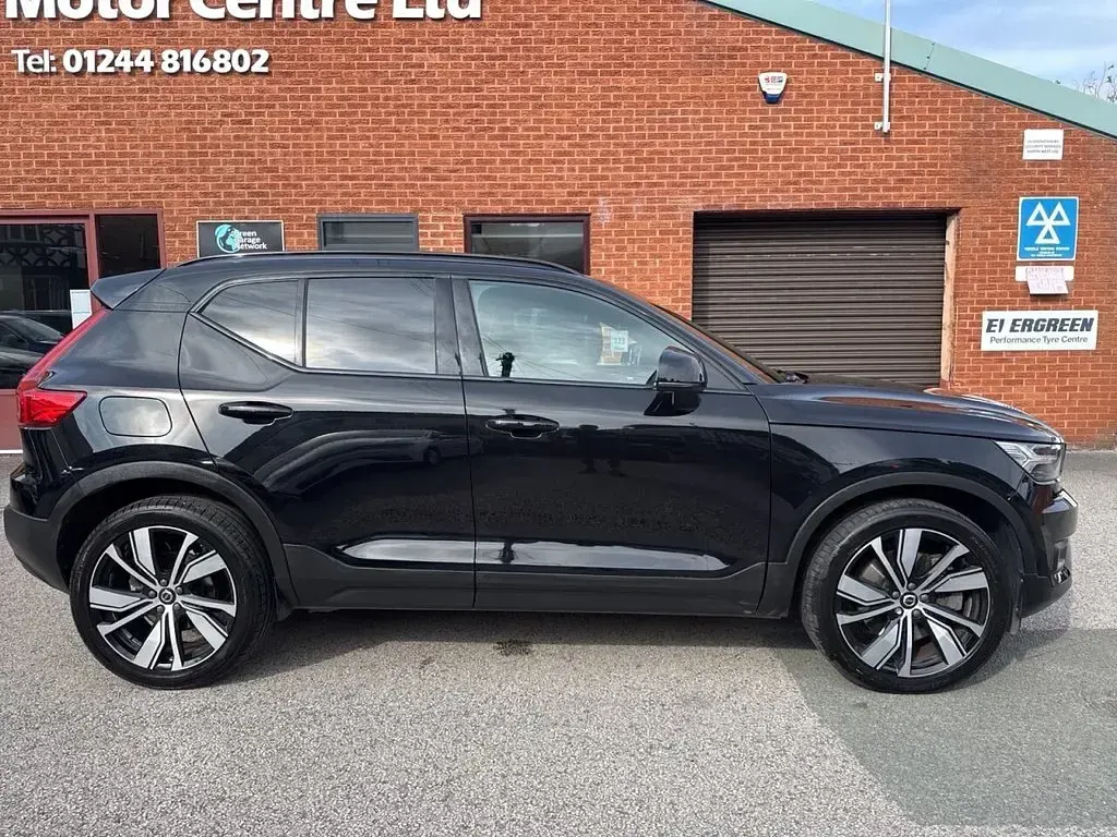 Used Volvo XC40 Ultimate 2022 Black SUV