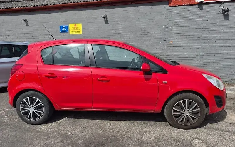 Used Vauxhall Corsa 75 HP (55 kW) 2013 Hatchback
