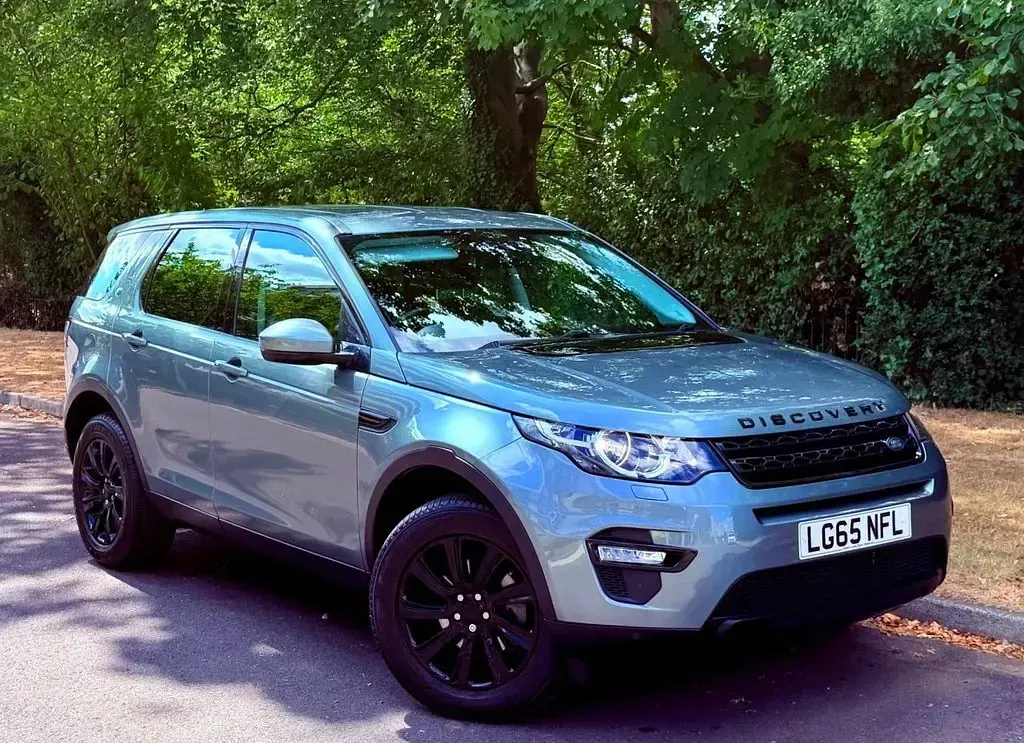 Used Land Rover Discovery Sport SE 180 HP (132 kW) 2015 Green/silver SUV