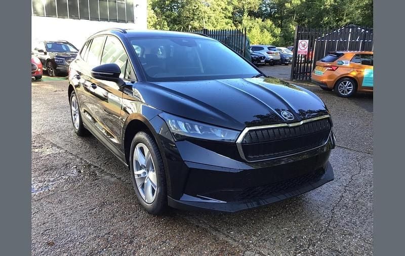 Black New 2025 Skoda Enyaq iV SUV | £26,990 (Fair price) - Image 1/4