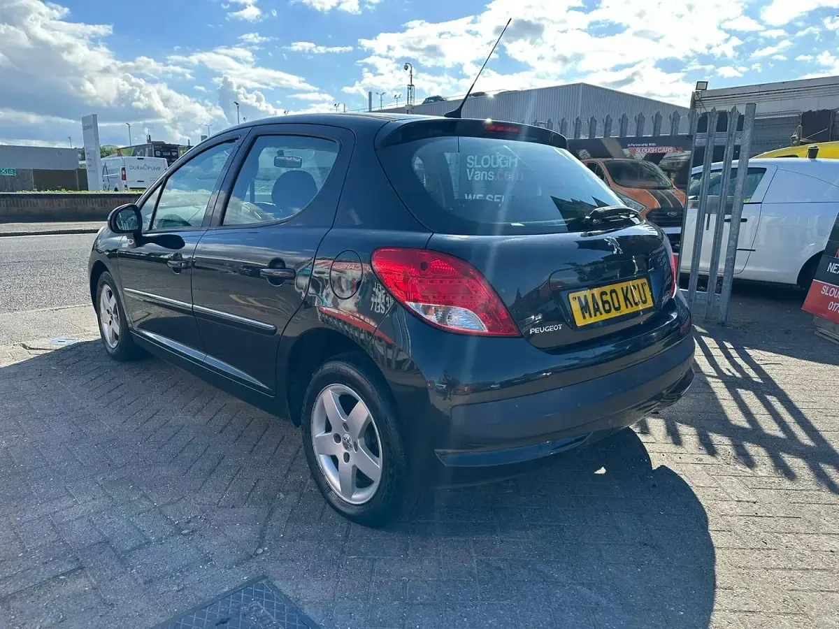 Used Peugeot 207 95 HP (69 kW) 2010 Black Hatchback