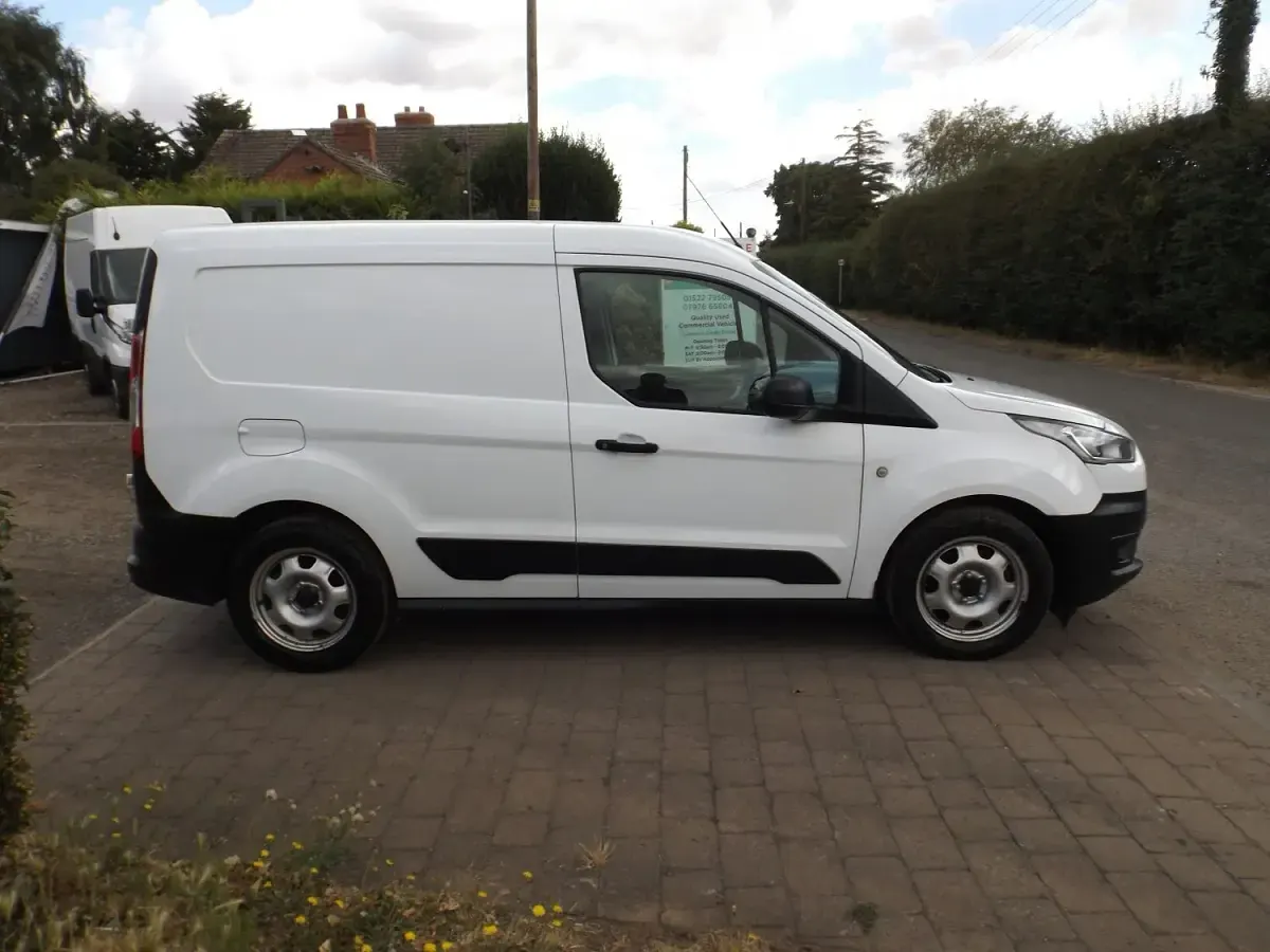 Used Ford Transit Connect 2020 White MPV