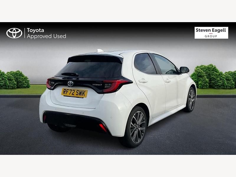Used Toyota Yaris Hybrid 2023 White Hatchback