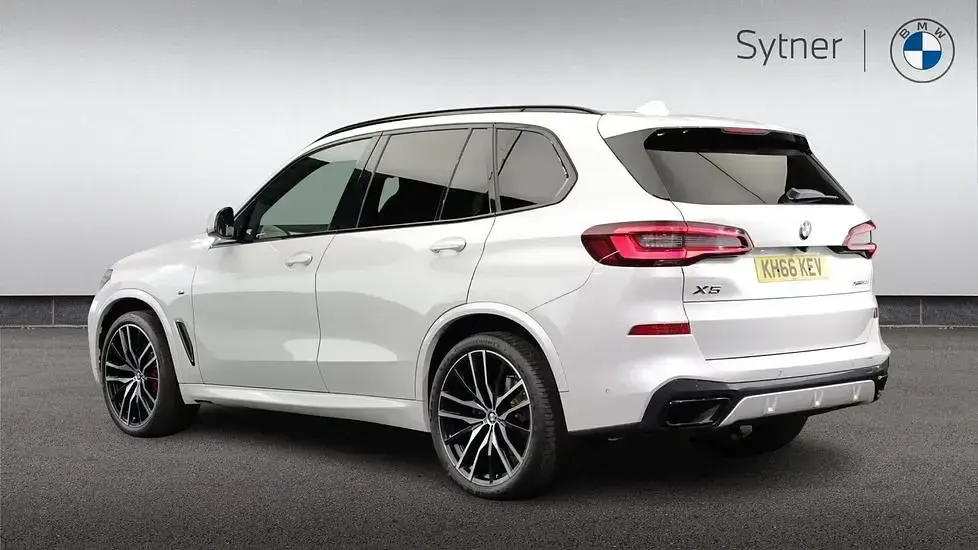 Used BMW X5 M Sport 282 HP (207 kW) 2022 White SUV