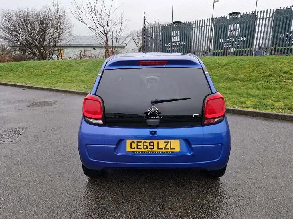 Used Citroën C1 71 HP (52 kW) 2019 Blue Hatchback