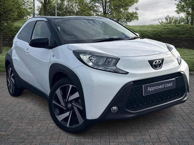 White Used 2023 Toyota Aygo X SUV | £14,395 - Image 1/4
