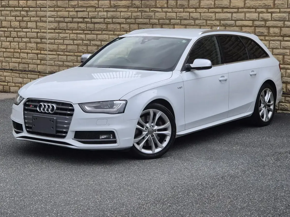 Used Audi S4 Performance 333 HP (244 kW) 2013 White Estate