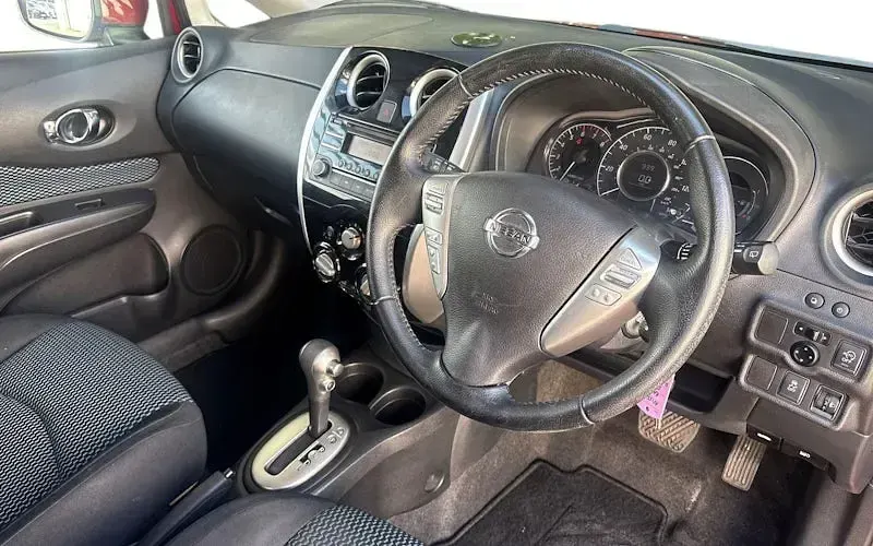Used Nissan Note Acenta 98 HP (72 kW) 2015 Red Hatchback