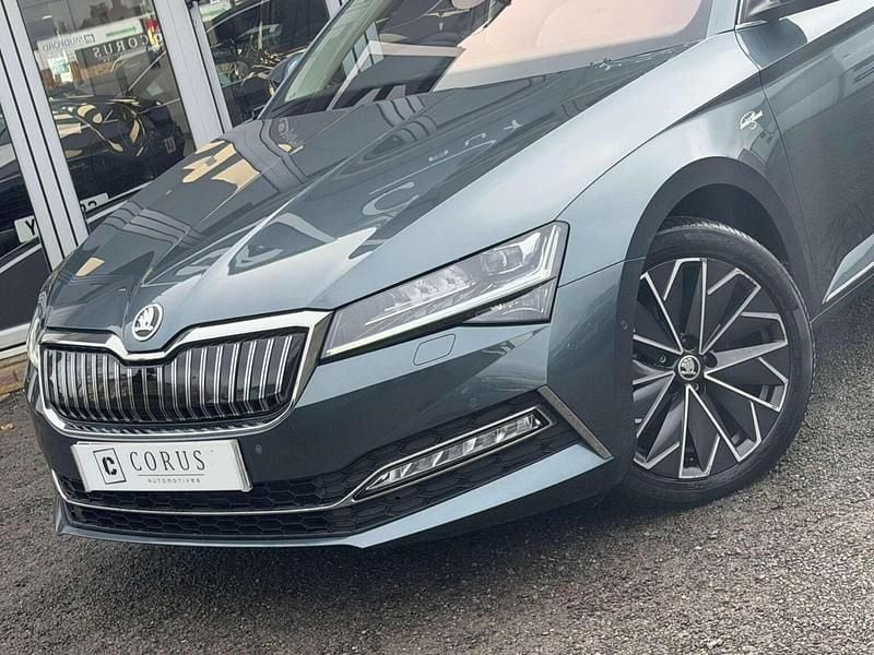 Usado Skoda Superb LAURIN & KLEMENT 2020 Gris Utilitario
