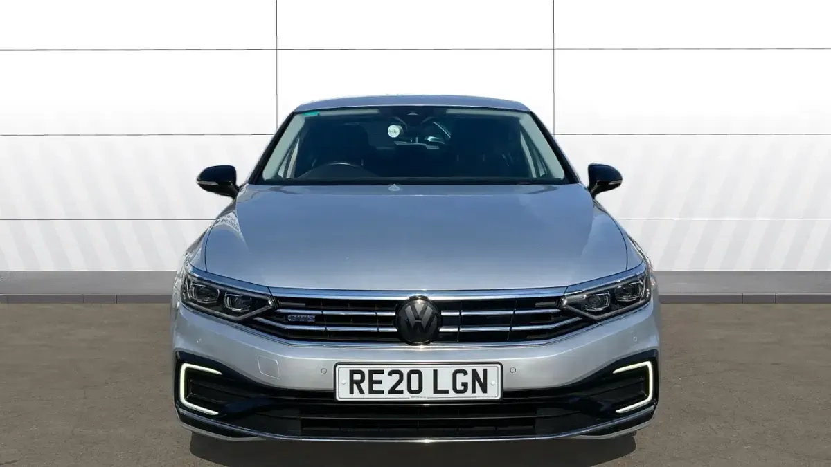 Used VW Passat Advance 218 HP (160 kW) 2020 Silver Sedan