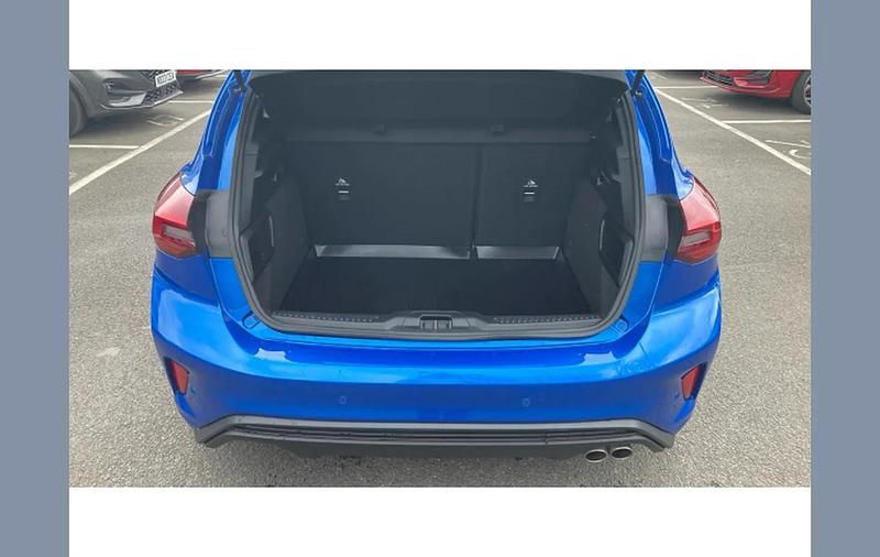 Used Ford Focus ST-Line 125 HP (91 kW) 2024 Blue Hatchback