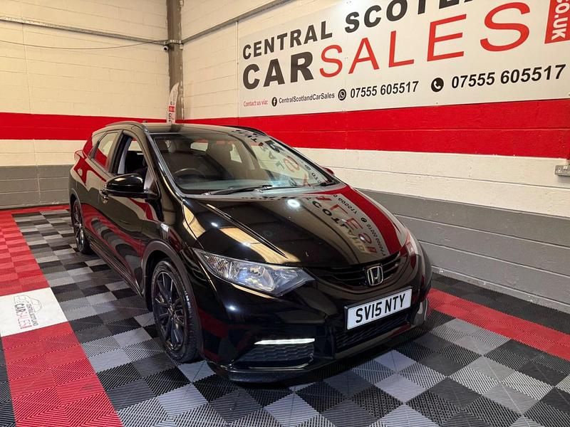 Black Used 2015 Honda Civic Black Edition Estate | £7,199 (Fair price) - Image 1/4
