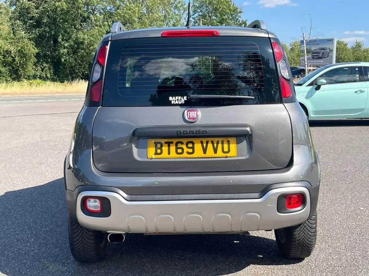 Used Fiat Panda Cross Cross 85 HP (62 kW) 2019 Grey Hatchback
